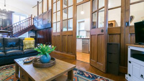 Llanystumdwy House | Discover Capel Bach: Pet and Child-Friendly Getaway
