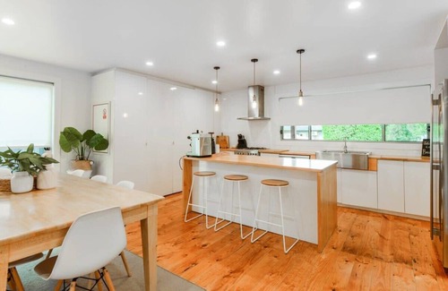 Capel Sound House | Capel Sound Getaway: Family & Pet-Friendly Comfort