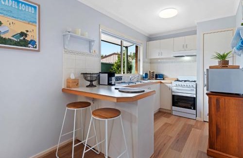 Capel Sound House | Welcoming CapelHelm: Family & Pet Friendly Retreat