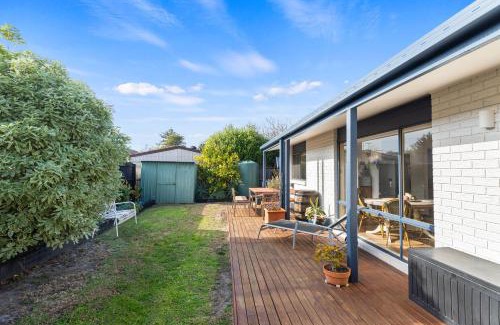 Capel Sound House | Welcoming CapelHelm: Family & Pet Friendly Retreat