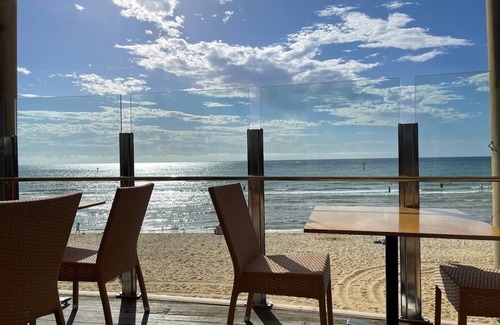 Frankston South House | Capelink Atop Prestigious Oliver's Hill: Longer Stay Welcome