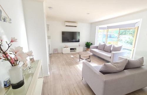 Capel Sound House | Family-Friendly Stay at Capelsound Beach House, Rated 8.8