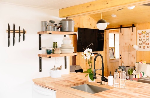 Clayton Cabin | Explore CAPER CABIN: A Hiker's Haven in Clayton, GA