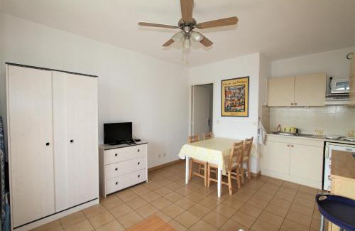 La Cote Radieuse Apartment | Cozy Capestang Studio Steps from the Beach & Pet Friendly