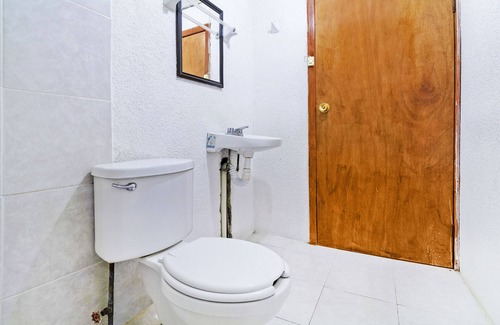 De Mexicanos Hostel | Relax at Hotel Las Nubes: Family-Friendly with Spa Access