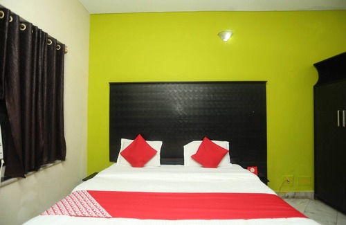 Mathura Hotel | Guest Rated: 10/10 at Capital O 15091 Gaurav Boarding House