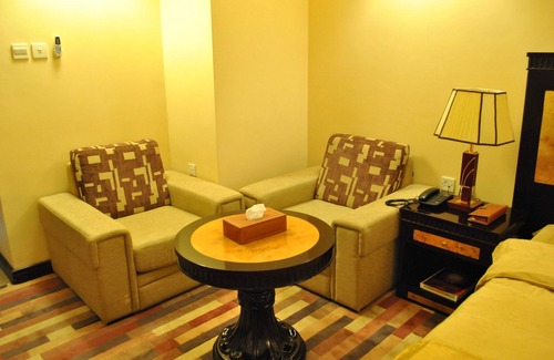 Al Ghubrah Ash Shamaliyyah Hotel | Budget-Friendly Stay at Capital O 155 Dmas Hotel