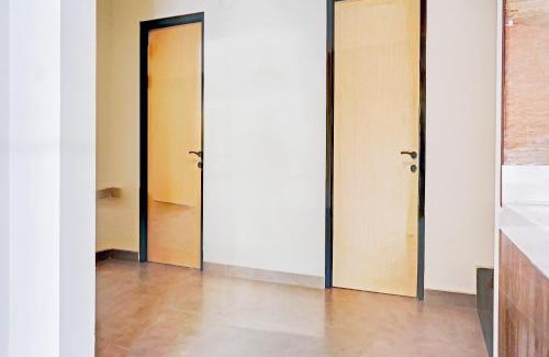 Bendungan Hilir Hotel | Cozy OYO Capital O 90635 Tango Juliet Residence Awaits You