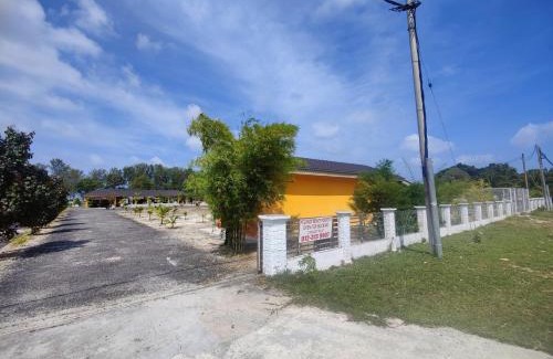 Penyabong Hotel | Relax at Pelangi Beach Resort Mersing: 9/10 Guest Rated