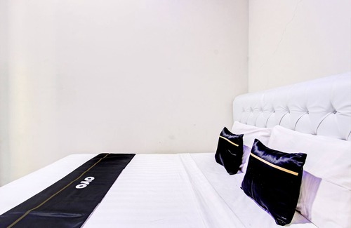 Tegal Hotel | Budget-Friendly Stay at Capital O 93244 Angkasa Inn