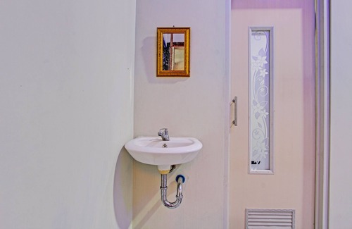 Tegal Hotel | Budget-Friendly Stay at Capital O 93244 Angkasa Inn