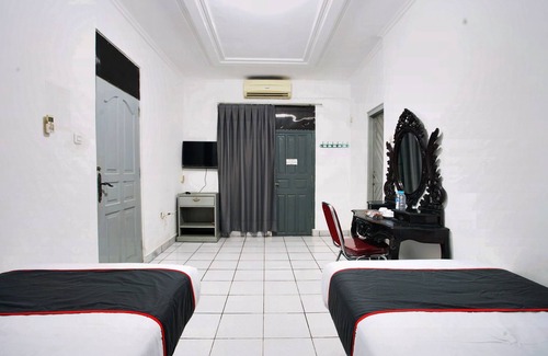 Padang Hotel | Budget-Friendly Stay at OYO 93467 Wisma Olo Syariah