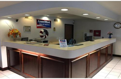 Mexico Hotel | Budget-Friendly Amerihost Inn & Suites with Great Amenities