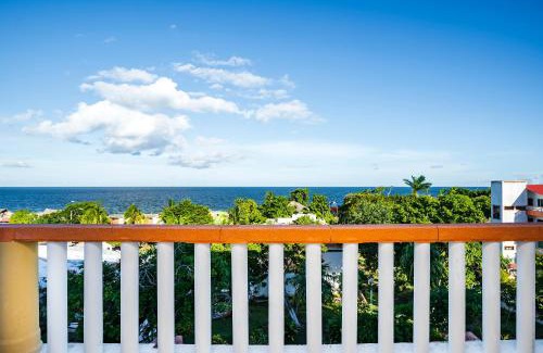 Calderitas Hotel | Relaxing Oceanfront Escape at Capital O Oxtankah