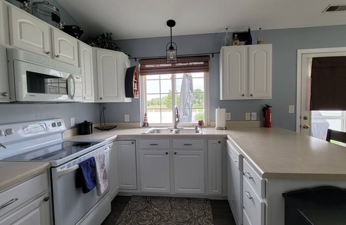 Capitol Beach House | Unmatched Comfort at Capital View Place - Pet Friendly & Scenic