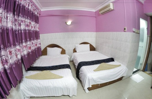 Prampir Makara House | Budget-Friendly Capitol 3 Guesthouse with Breakfast Included
