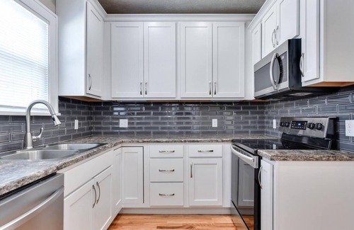 Dundee-Happy Hollow Historic District House | Capitol Retreat in Dundee with Pet-Friendly Amenities