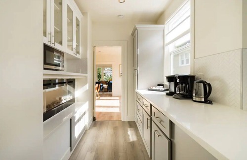 Capitol Hill House | Convenient Retreat Steps from Cap Hill's Vibrant Core