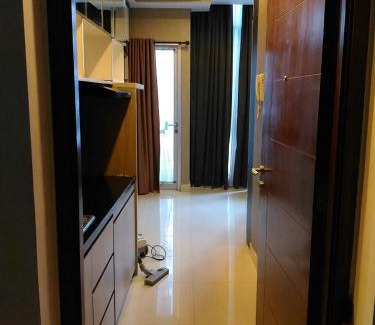 Menteng Apartment | Capitol Park: Family-Friendly Stay with Pool & Hot Tub