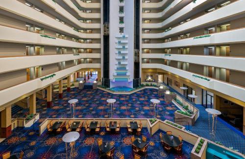 Jefferson City Hotel | Pet-Friendly Getaway at Capitol Plaza Hotel Jefferson City