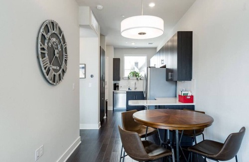 North Side Condo | Prime Capitol View Condos with Breakfast & Family Amenities