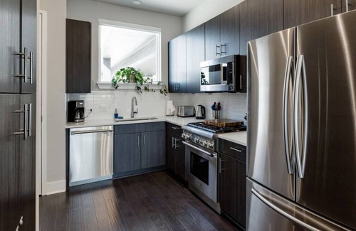 North Side Condo | Prime Capitol View Condos with Breakfast & Family Amenities