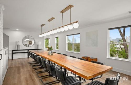 Swede Hill House | Capitol View Downtown Penthouse with Spa & Child-Friendly Amenities