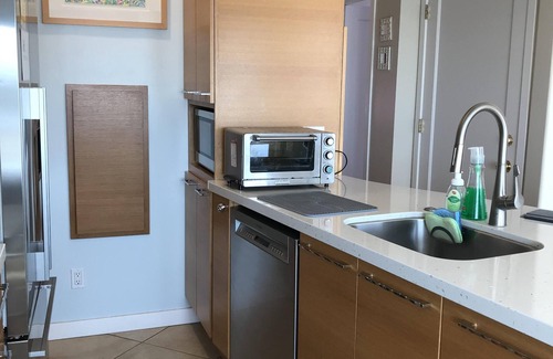 Capitola Condo | Beachfront Venetian Condo: Guest Rated 9.8 with Ocean Views