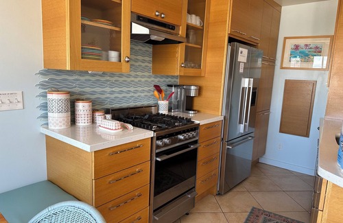 Capitola Condo | Beachfront Venetian Condo: Guest Rated 9.8 with Ocean Views