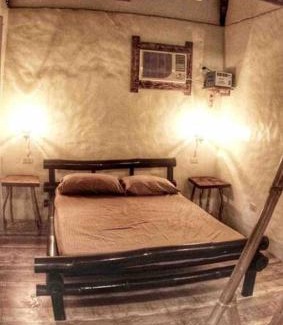 Calatagan Villa | Cozy Capiz Beach Villa with Pool and Ocean Views