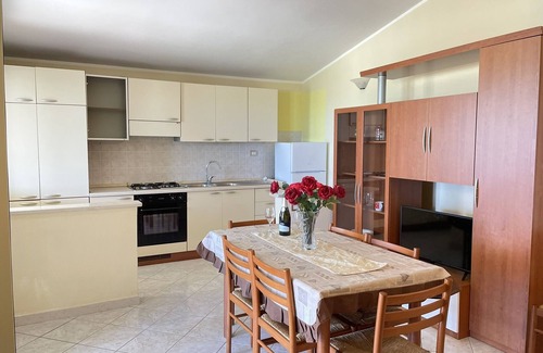 Isola di Capo Rizzuto Apartment | Cozy Capo Rizzuto Home: Oceanfront Retreat with Breakfast