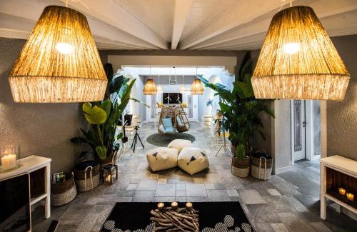 Santa Margherita di Pula Hotel | Premier CapoBlu Hotel: Oceanfront Bliss with Top Amenities