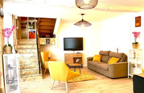 Biras House | Pet-Friendly Caporizon-Rug'BnB in Beautiful Brantôme
