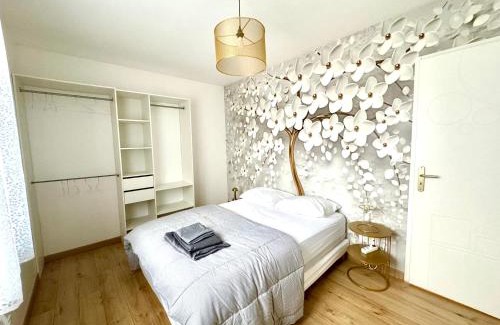 Notre-Dame-de-Sanilhac House | Relax at Caporizon - Villa Pommier with Oceanfront Views