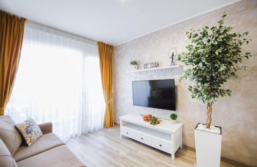 Oradea Apartment | Experience Cappuccino Colors at West Residence - Top Rated!