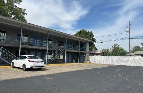 Walla Walla Hotel | Pet-Friendly Capri Motel with Ocean View and Accessibility