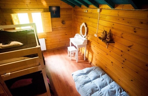 Villacarriedo Cabin | Explore Capricho Cabin: Family & Pet-Friendly Retreat