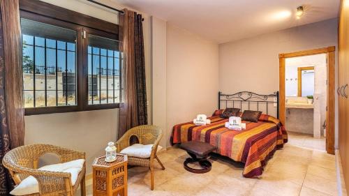 Atarfe House | Relax at Capricho de Luna Atarfe with Private Pool Access