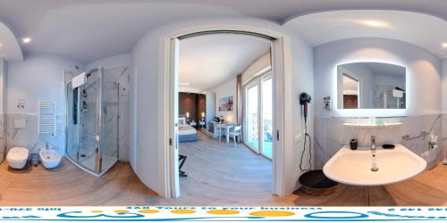Municipio 2 House | Comforting Capruzzi Guest House with Hot Tub & Breakfast