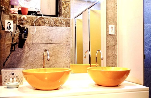 Yeongdeungpo-gu Hotel | Budget-Friendly Capsule Majung: Pool, Spa & Breakfast Awaits