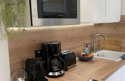 Aytre Apartment | Inviting Capsule Océan: Steps from the Beach & Breakfast Included