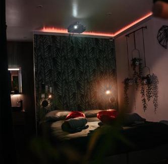 Trith-Saint-Leger Apartment | Relaxing Capsule Thailande: Sauna, Spa & Ocean Views Await