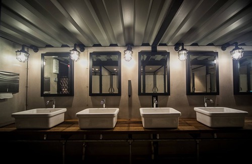Sepang Hotel | Convenient Capsule Transit KLIA 2 with Breakfast Included