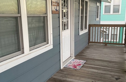Palm Harbor House | Capt. Dan's Fishing Getaway: Canal Front Home & Breakfast