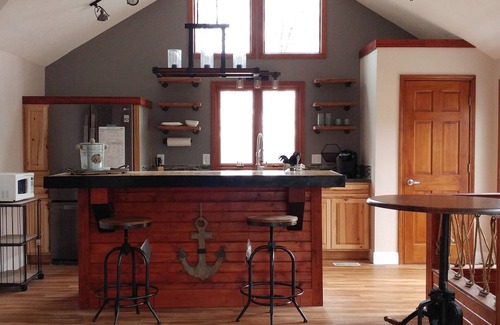 Poland House | Experience Captain Bill's Guest House with Pool Access
