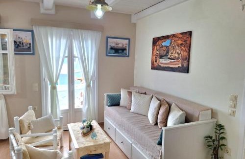 Finiki Apartment | Pet-Friendly Captain Elias House: Rated 9.5 by Guests