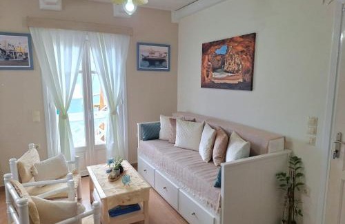 Finiki Apartment | Pet-Friendly Captain Elias House: Rated 9.5 by Guests