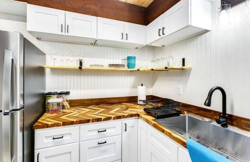 Copalis Beach House | Relax at Captain Green's Cabin - Pet & Child Friendly Stay
