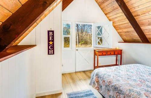 Copalis Beach House | Relax at Captain Green's Cabin - Pet & Child Friendly Stay