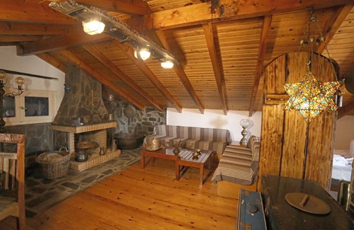 Armenistis House | Family-Friendly Getaway at Captain Ikaros with Pool & Breakfast
